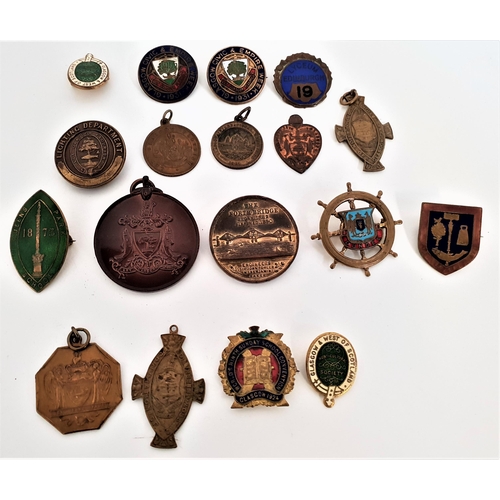 317 - GOOD SELECTION OF VINTAGE BADGES AND MEDALS RELATING TO GLASGOW AND OTHER SCOTTISH CITIES
some with ... 