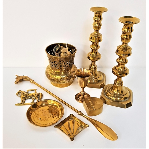 286 - SELECTION OF BRASSWARE
including a pair of knopped candlesticks with ejectors, 28cm high, horses hea... 