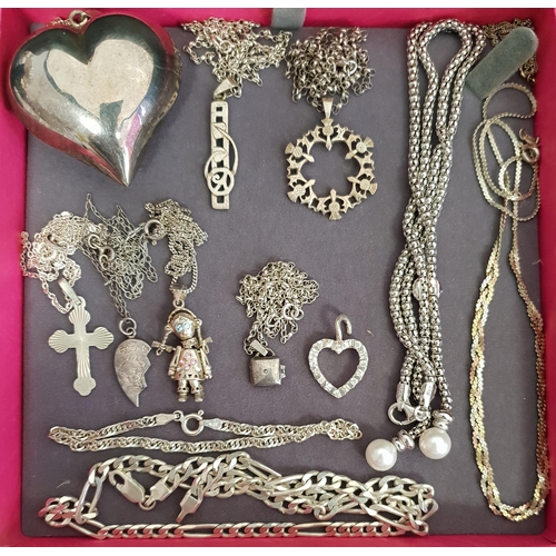 173 - SELECTION OF SILVER JEWELLERY
including various pendants on chains such as a large heart pendant, an... 