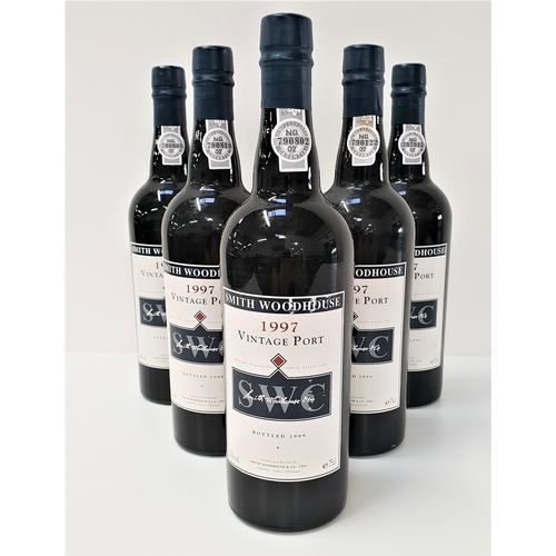 548 - 6 BOTTLES OF SMITH WOODHOUSE 1997 VINTAGE PORT
Bottled in 1999, 75cl and 20%