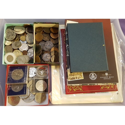 384 - SELECTION OF BRITISH AND WORLD COINS
including a large number of commemorative crowns; a cased Unite... 