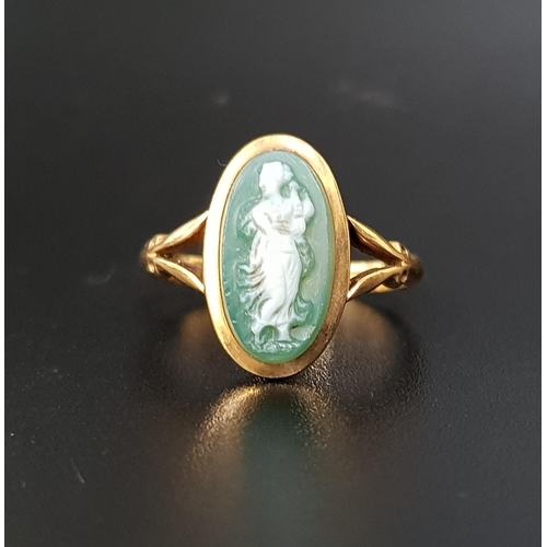 8 - GREEN HARDSTONE CAMEO RING
the oval cameo depicting a Classical female figure, on eighteen carat gol... 
