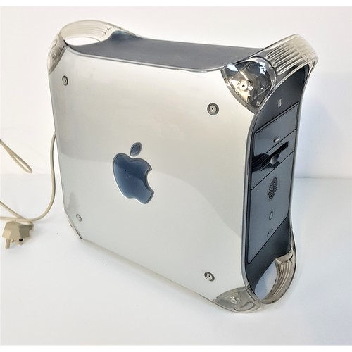 175 - SELECTION OF COMPUTER ITEMS
including an Apple Power Mac G4 Tower; boxed Cumana's Disk Drive for the... 