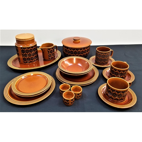 152 - HORNSEA POTTERY BREAKFAST/DINNER SERVICE
decorated in the Heirloom pattern, comprising bowls, dinner... 