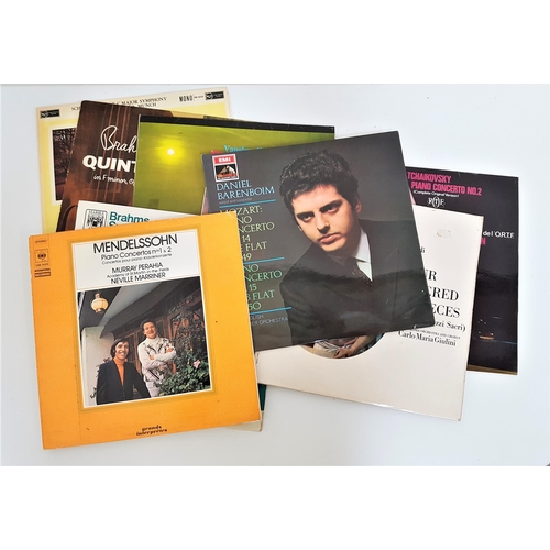 270 - LARGE SELECTION OF CLASSICAL RECORDS
including boxed sets, Mozart, Tchaikovsky, Verdi, Liszt and man... 