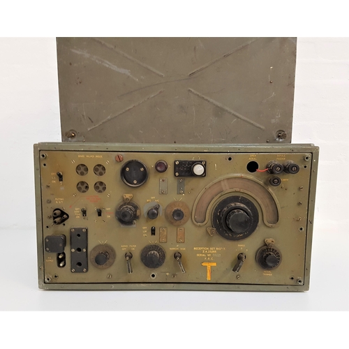 331 - MILITARY FIELD RADIO RECEPTION SET
in a green metal case with a lockable lid and side carry handles