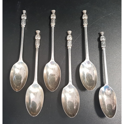 140 - SET OF SIX GEORGE V SILVER APOSTLE SPOONS
London 1911, total weight approximately 66g/2.3oz