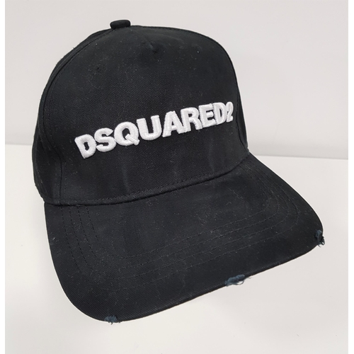 99 - DSQUARED2 BLACK DISTRESSED CAP