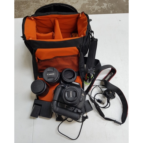 177 - CANONS EOS 800 D
together with a canon efs 10-18mm lens, canon efs 18-55mm lens, charger case etc