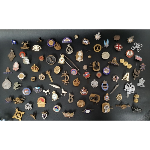 289 - SELECTION OF MILITARY BADGES
including the Auxiliary Territorial Service, Royal Artillery, Queens Ro... 