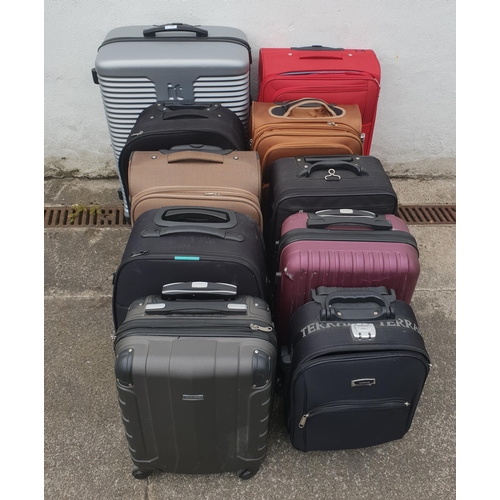 113 - SELECTION OF TEN SUITCASES
including: IT, American Tourist, Love Bags etc
Note: all cases/bags are e... 