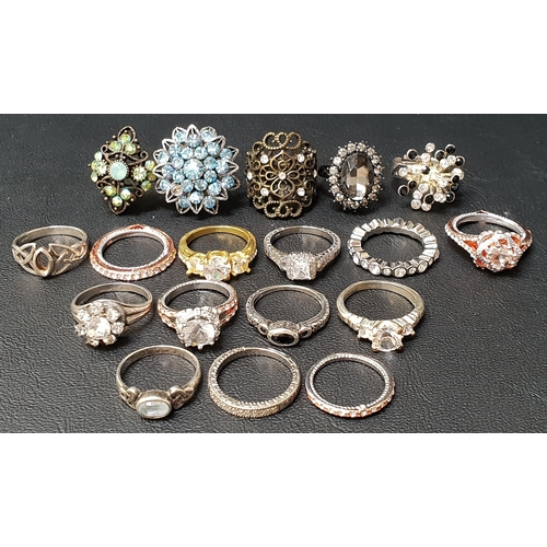 136 - SELECTION OF SILVER AND OTHER RINGS
including stone and paste set examples (18)