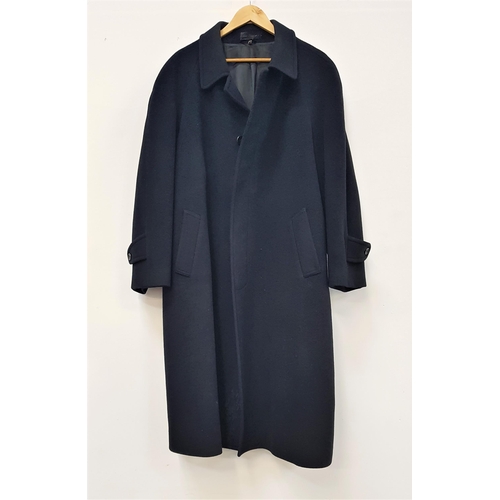 394 - MAC TAGGART GENTLEMANS OVERCOAT
in black cashmere, size 44