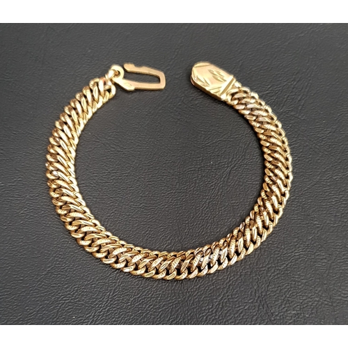 98 - HEAVY TWENTY-TWO CARAT GOLD BRACELET
with cut detail to the clasp, 20cm long and approximately 40.7 ... 