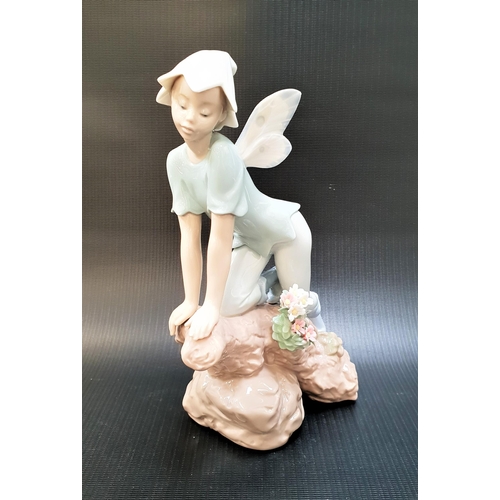 249 - LLADRO PRIVILEGE FIGURINE - PRINCE OF ELVES
number 7690, 22.3cm high