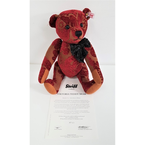 432 - LIMITED EDIIOTN STEIFF VIKTORIA TEDDY BEAR
number 623 of 1500, with certificate, with button to ear ... 