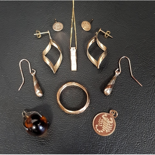 78 - SELECTION OF GOLD AND OTHER JEWELLERY
comprising a pair of unmarked gold spiral design earrings; a n... 