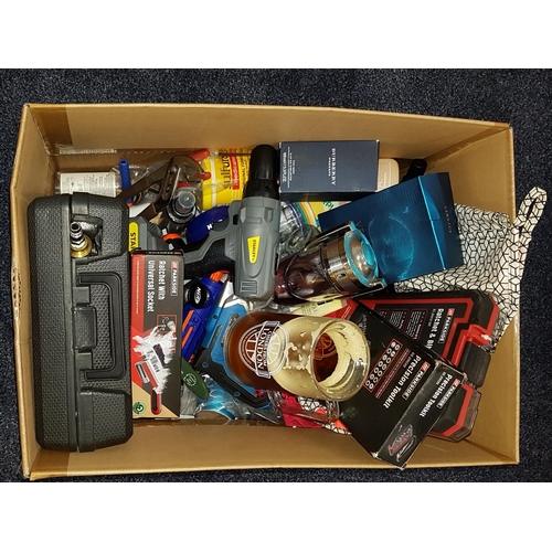 66 - ONE BOX OF TOILETRIES, TOOLS, TOYS AND OTHER ITEMS
including: Paco Rabanne, Burberry, Versace, air i... 