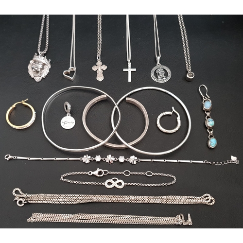 40 - SELECTION OF SILVER JEWELLERY
including various pendants on chains such as a crowned lion and crosse... 