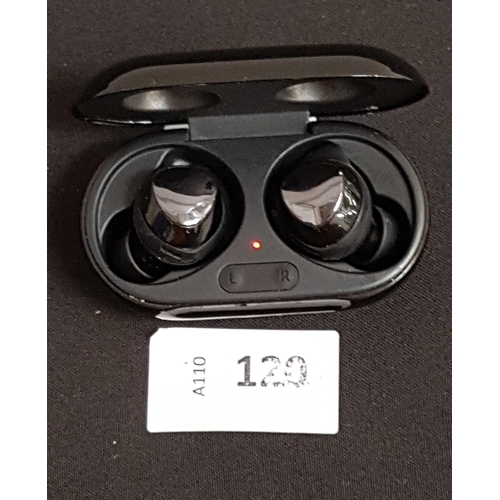 120 - PAIR OF BLACK SAMSUNG EARBUDS
in charging case, model SM-R175