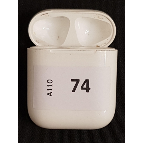 74 - APPLE AIRPODS LIGHTNING CHARGING CASE