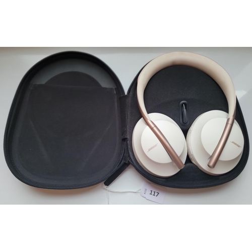 117 - BOSE NOISE CANCELLING HEADPHONES 700
wireless and with case