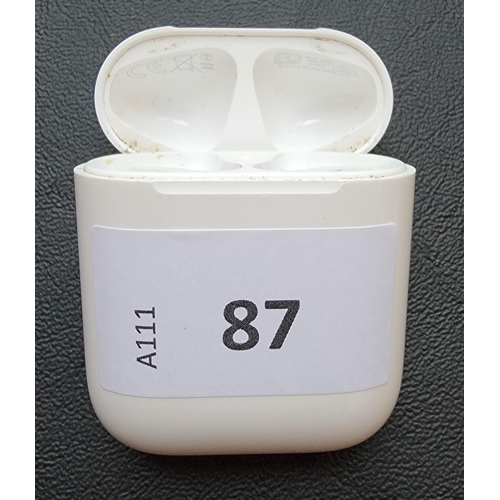 87 - APPLE AIRPODS LIGHNING CHARGING CASE