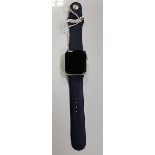 271 - APPLE WATCH SE
40mm, model A2355, serial number G99FD1RYQ125, Apple Account Locked.
Note: It is the ... 