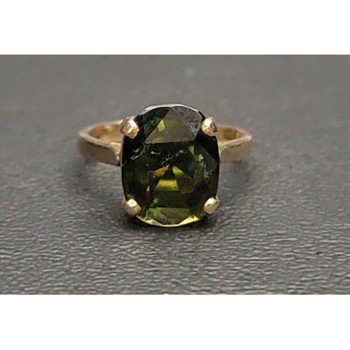 33 - GREEN TOURMALINE SINGLE STONE RING
the gemstone approximately 3cts, on nine carat gold shank, ring s... 