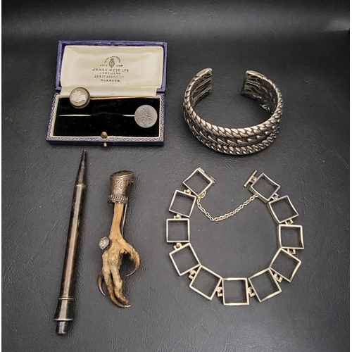 214 - SELECTION OF SILVER AND PLATE MOUNTED ITEMS
comprising a silver square link bracelet, two stick pins... 