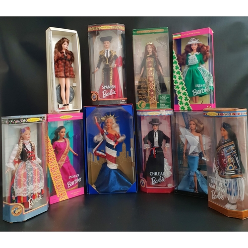 386 - TEN INTERNATIONAL BARBIE DOLLS
compresing Highland Fling, Spanish Barbie, Chilean Barbie, Polish Bar... 