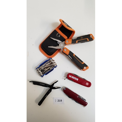 219 - SELECTION OF MULTI-TOOLS AND SWISS ARMY KNIVES
including a Gerber Dime and Magnusson
Note: You must ... 