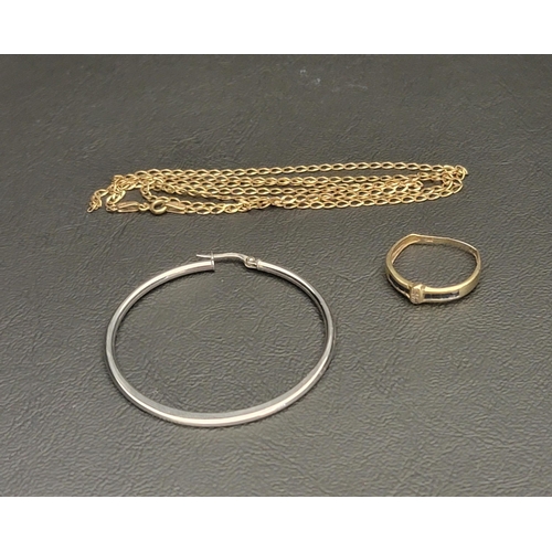 62 - SELECTION OF NINE CARAT GOLD JEWELLERY 
comprising a single white gold hoop earring, a curb link nec... 