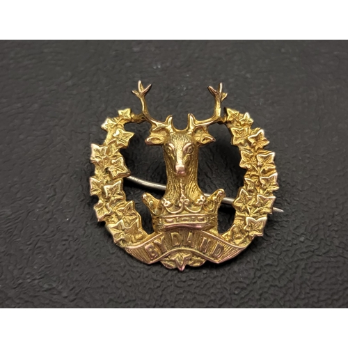 102 - NINE CARAT GOLD GORDON HIGHLANDERS SWEETHEART BROOCH
approximately 2.6cm wide and 3.4 grams (pin rep... 