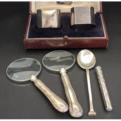 139 - SELECTION OF SILVER ITEMS
comprising a boxed pair of Napkin rings, Birmingham 1924; two silver handl... 