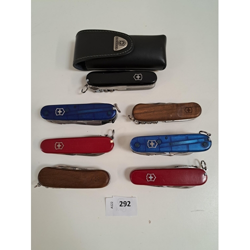 292 - SEVEN VICTORINOX SWISS ARMY KNIVES
of various sizes and designs, one with case (7)
Note: You must be... 