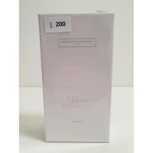 200 - THE WHITE COMPANY TUBEROSE & CASHMERE BATH AND BODY GIFT SET
comprising bath & shower gel and body l... 