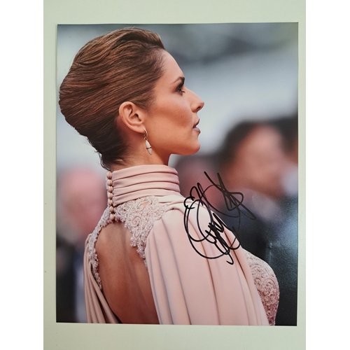 122 - CHERYL COLE
signed 10x8 colour photograph. Together with a signed 7x7 colour photograph
Note: Englis... 