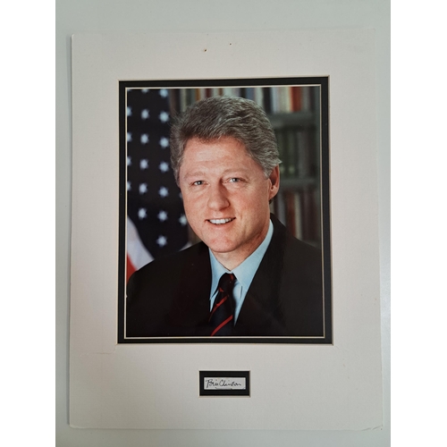 147 - BILL CLINTON AUTOGRAPH DISPLAY
with signature below colour photograph. With Autograph Collection Cer... 