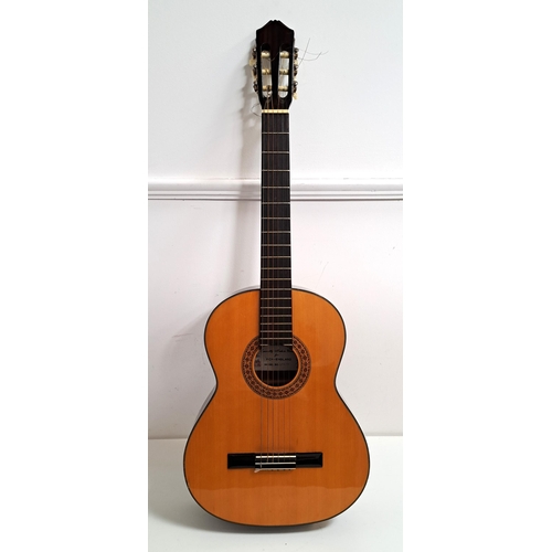 266 - KOREAN KIMBARA ACCOUSTIC GUITAR
model 170/N with a soft shell case