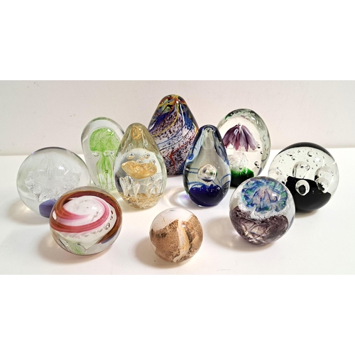 164 - SELECTION OF TEN COLOURFUL GLASS PAPERWEIGHTS
of various sizes and designs (10)