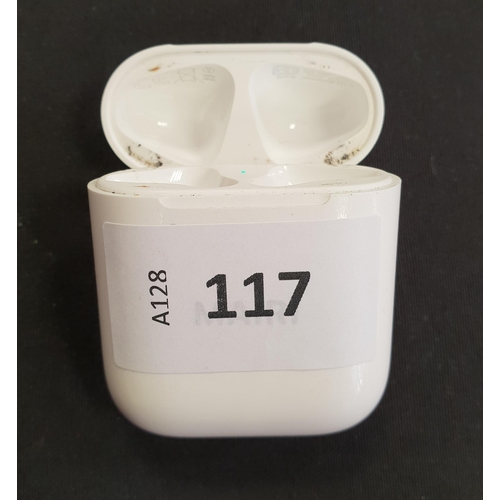 117 - APPLE AIRPODS LIGHTNING CHARGING CASE