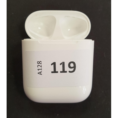 119 - APPLE AIRPODS LIGHTNING CHARGING CASE