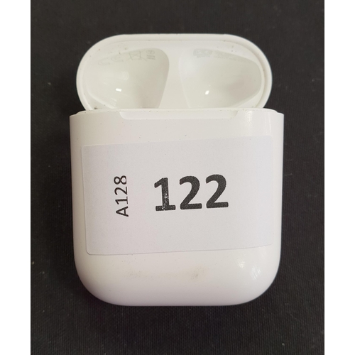 122 - APPLE AIRPODS LIGHTNING CHARGING CASE