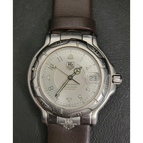 70 - TAG HEUER GENTLEMAN'S AUTOMATIC CHRONOMETER WRISTWATCH
the silvered dial with Arabic numerals, date ... 