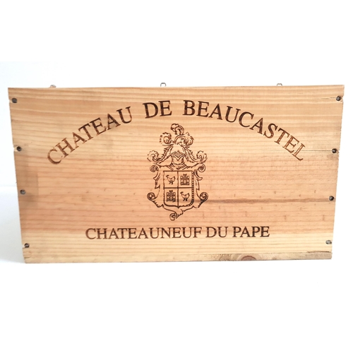 314 - CHATEAU DE BEAUCASTEL CHATEAUNEUF-DU-PAPE 2007
6 bottles, in original wooden case, 75cl and 14.5%
No... 