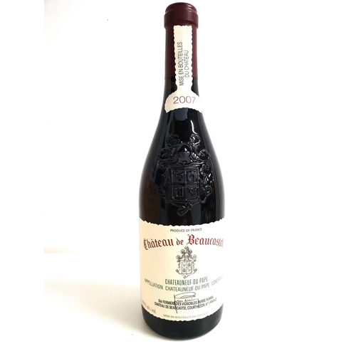 315 - CHATEAU DE BEAUCASTEL CHATEAUNEUF-DU-PAPE 2007
6 bottles, in original wooden case, 75cl and 14.5%