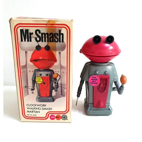 246 - MR SMASH CLOCKWORK WALKING SMASH MARTIAN
reference 5468, 13cm high, complete with box