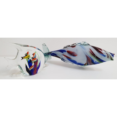 167 - LARGE MURANO GLASS FISH
with a multi coloured body and clear glass fins, 31.5cm long, together with ... 