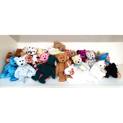 248 - THIRTY TWO BEANIE BEARS
comprising Grant, BB Bear, 2001 Holiday Teddy, Casanova, Millennium, Ty2K, A... 